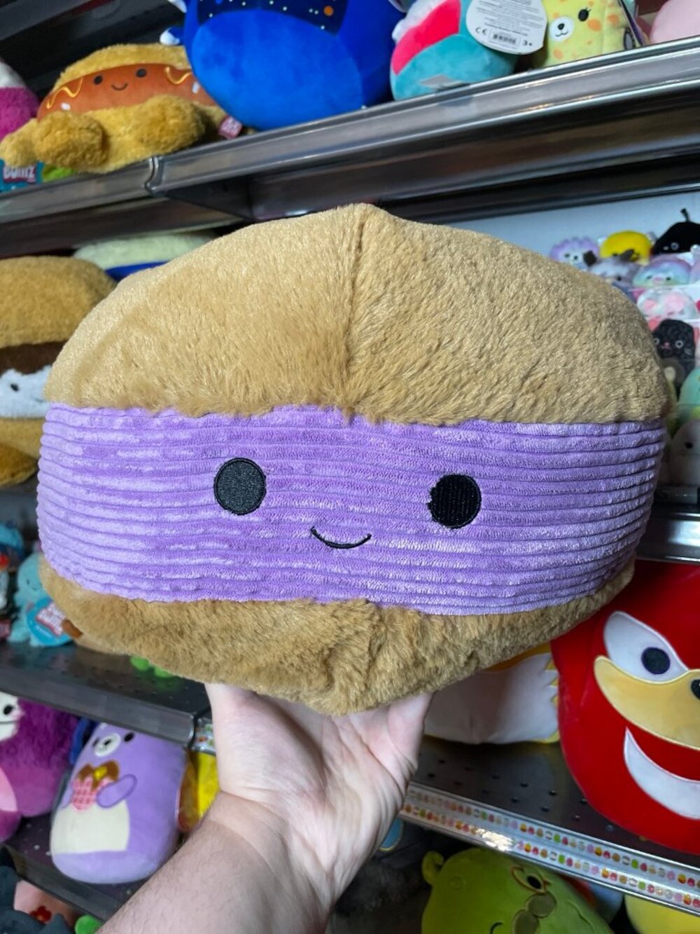 Knotts Berry Farm 2023 Exclusive Boysenberry Cookiewich Kellytoy Plush no tag